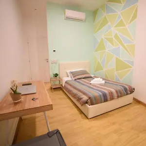 https://alloggi-costantini.it-romehotels.com